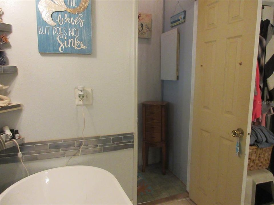 For Sale: $199,000 (3 beds, 2 baths, 1512 Square Feet)