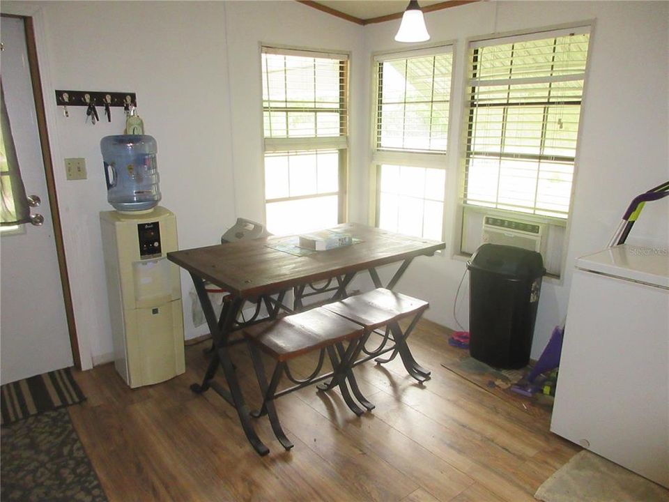 For Sale: $199,000 (3 beds, 2 baths, 1512 Square Feet)
