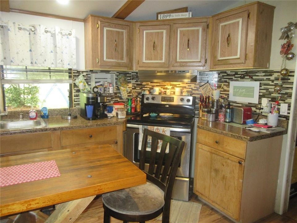 For Sale: $199,000 (3 beds, 2 baths, 1512 Square Feet)