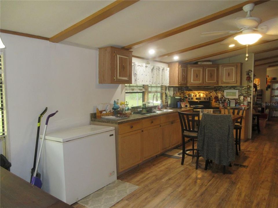For Sale: $199,000 (3 beds, 2 baths, 1512 Square Feet)