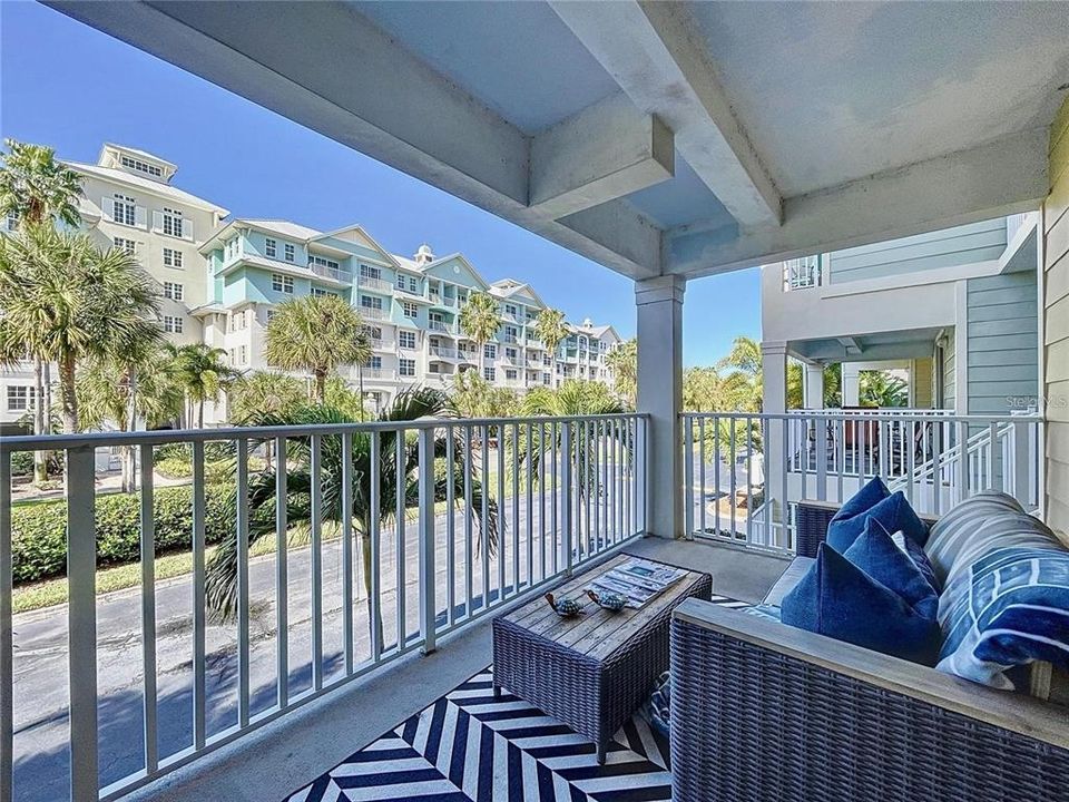 На продажу: $400,000 (2 спален, 2 ванн, 1258 Квадратных фут)