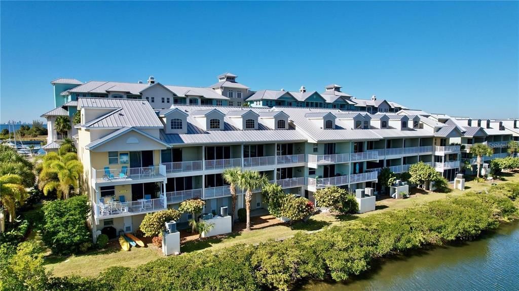 На продажу: $400,000 (2 спален, 2 ванн, 1258 Квадратных фут)