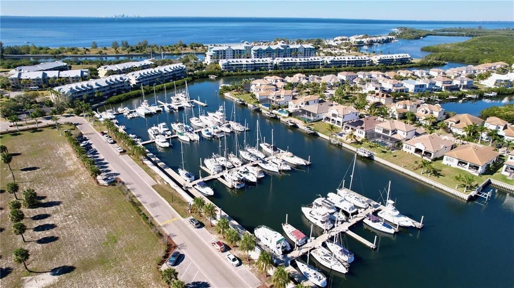 На продажу: $400,000 (2 спален, 2 ванн, 1258 Квадратных фут)