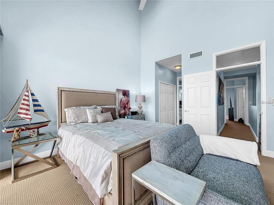 На продажу: $400,000 (2 спален, 2 ванн, 1258 Квадратных фут)