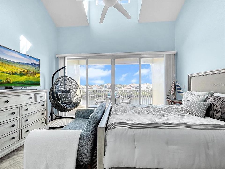 На продажу: $400,000 (2 спален, 2 ванн, 1258 Квадратных фут)