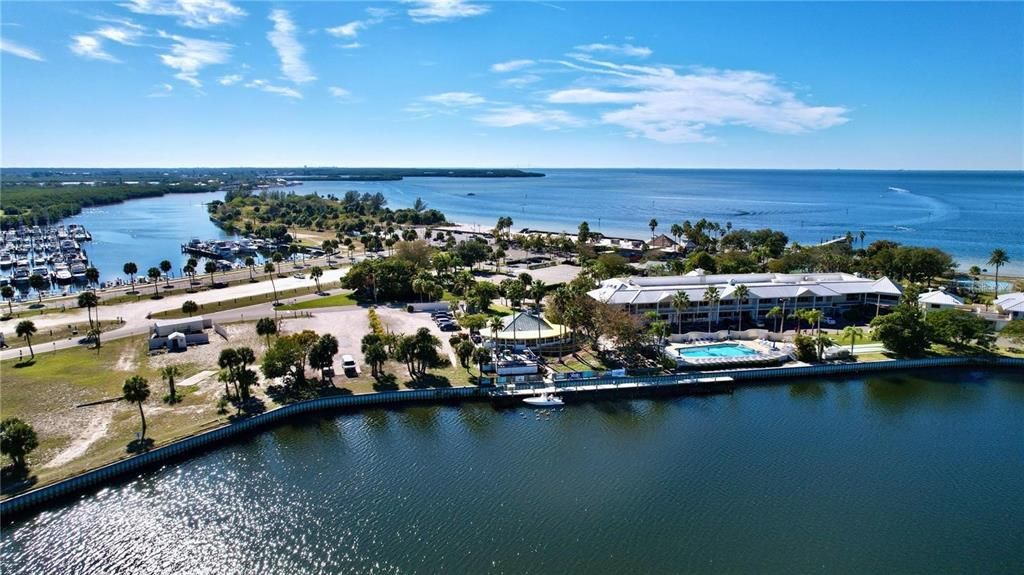 На продажу: $400,000 (2 спален, 2 ванн, 1258 Квадратных фут)