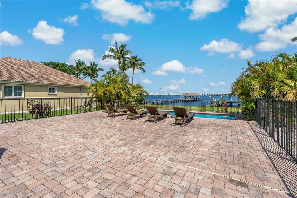 En Renta: $4,700 (2 camas, 2 baños, 1421 Pies cuadrados)