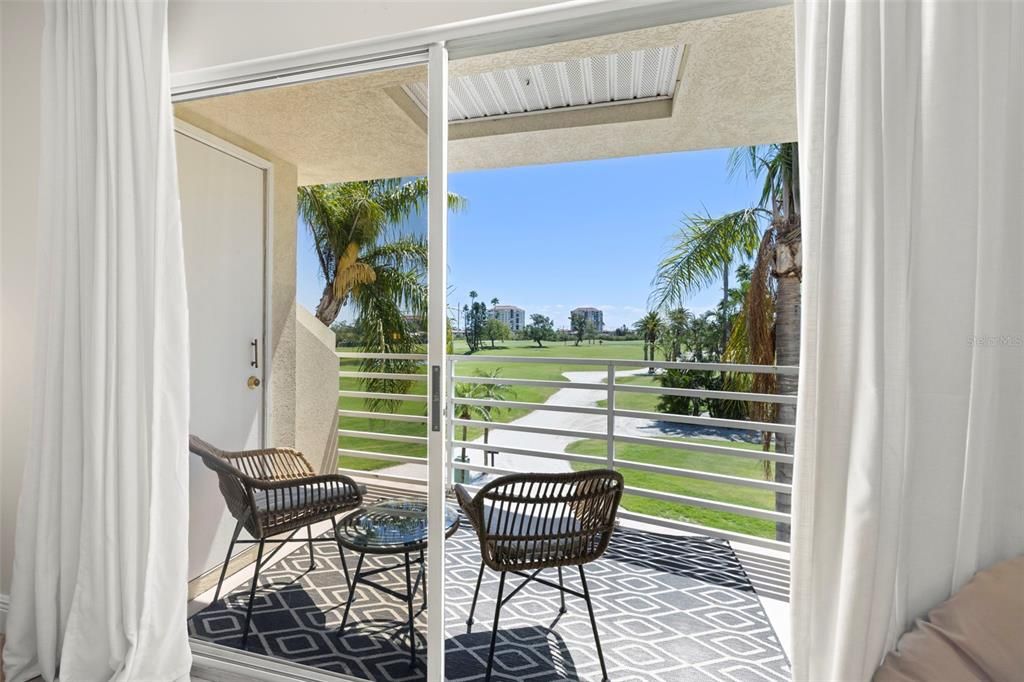 На продажу: $389,900 (2 спален, 2 ванн, 1145 Квадратных фут)