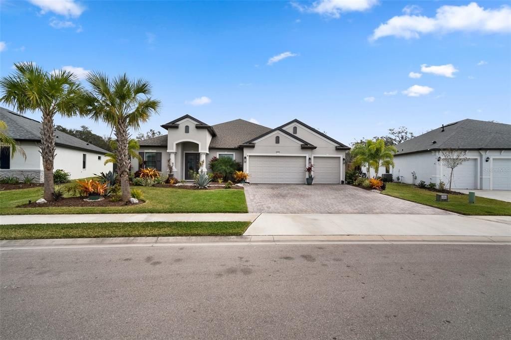 Active With Contract: $815,000 (5 beds, 3 baths, 3005 Square Feet)