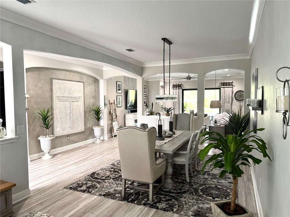 Active With Contract: $815,000 (5 beds, 3 baths, 3005 Square Feet)