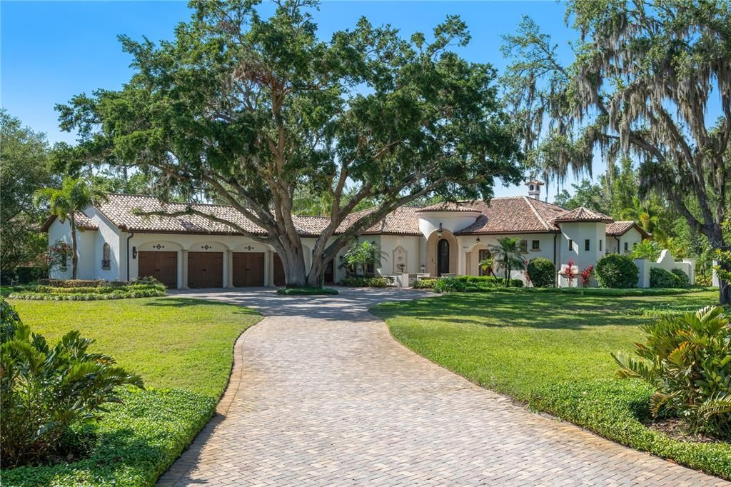 Недавно продано: $2,550,000 (4 спален, 4 ванн, 4712 Квадратных фут)