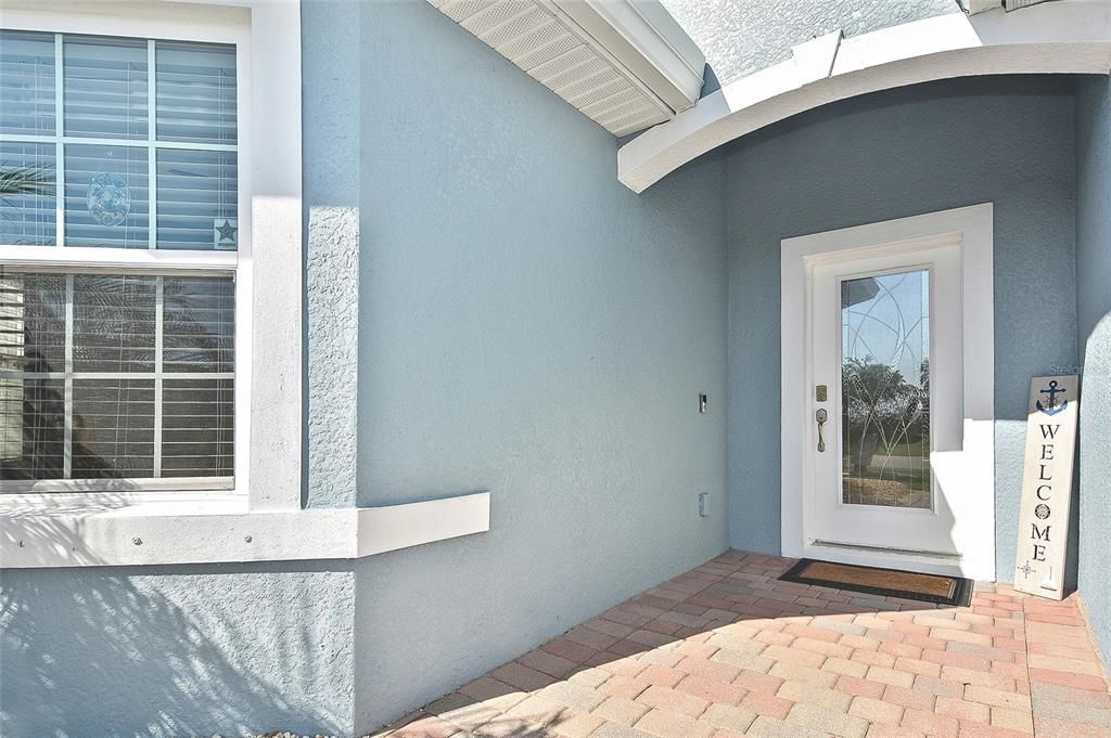 合同活跃: $415,000 (3 贝兹, 2 浴室, 1758 平方英尺)