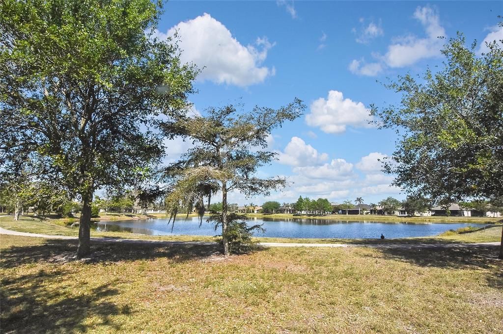 合同活跃: $415,000 (3 贝兹, 2 浴室, 1758 平方英尺)