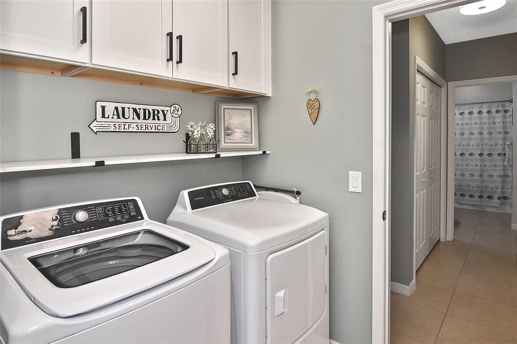 合同活跃: $415,000 (3 贝兹, 2 浴室, 1758 平方英尺)