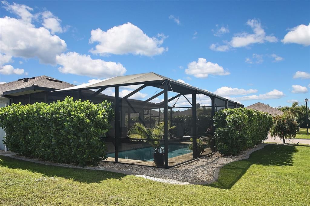 合同活跃: $415,000 (3 贝兹, 2 浴室, 1758 平方英尺)