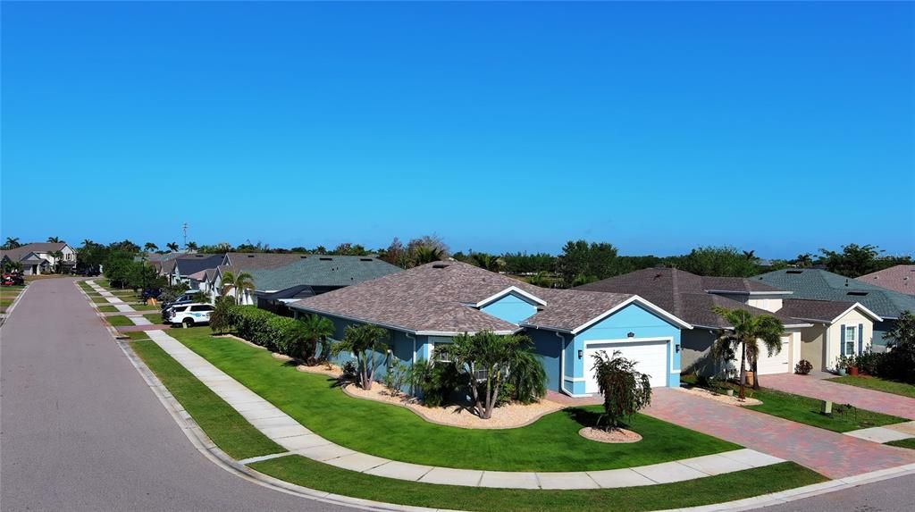 合同活跃: $415,000 (3 贝兹, 2 浴室, 1758 平方英尺)