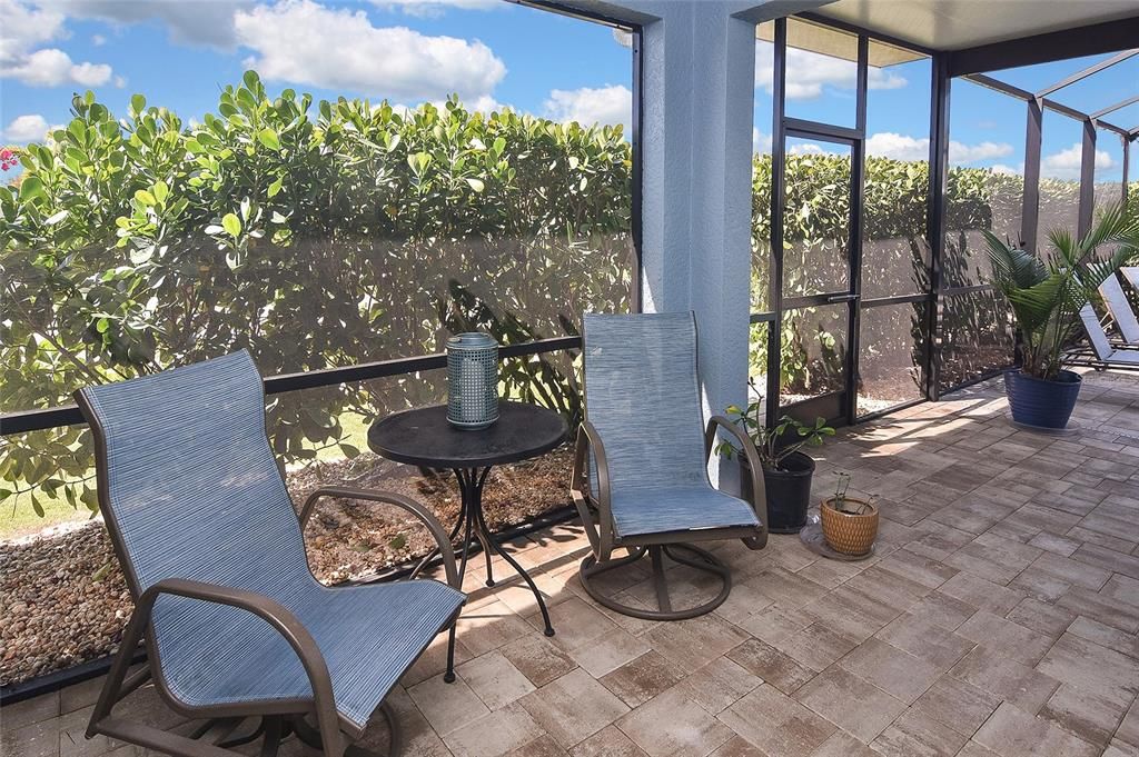 合同活跃: $415,000 (3 贝兹, 2 浴室, 1758 平方英尺)