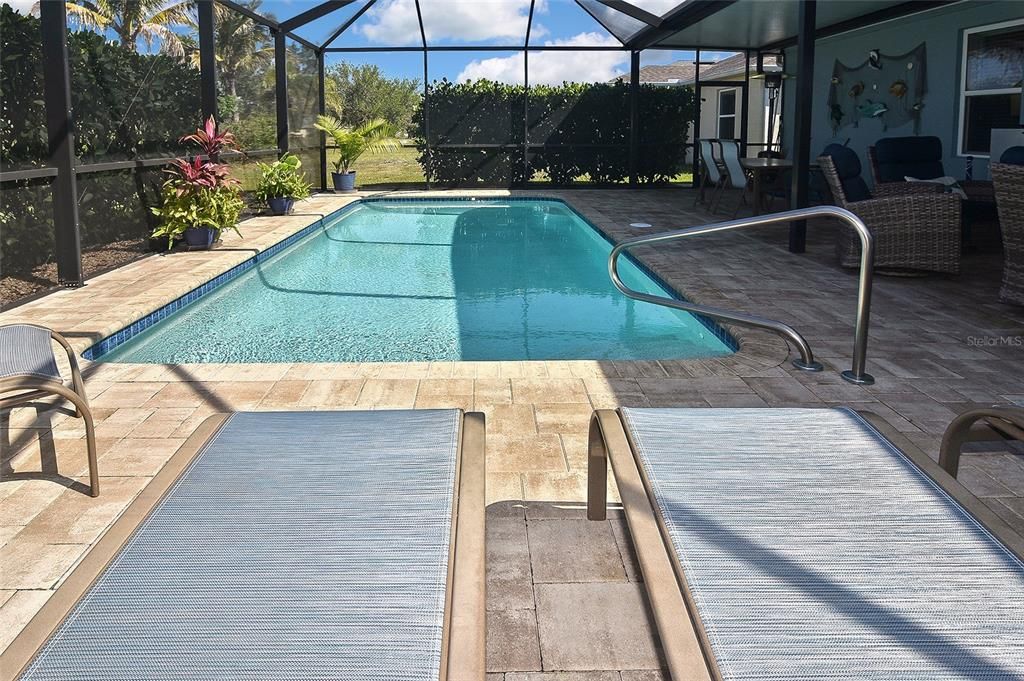 合同活跃: $415,000 (3 贝兹, 2 浴室, 1758 平方英尺)