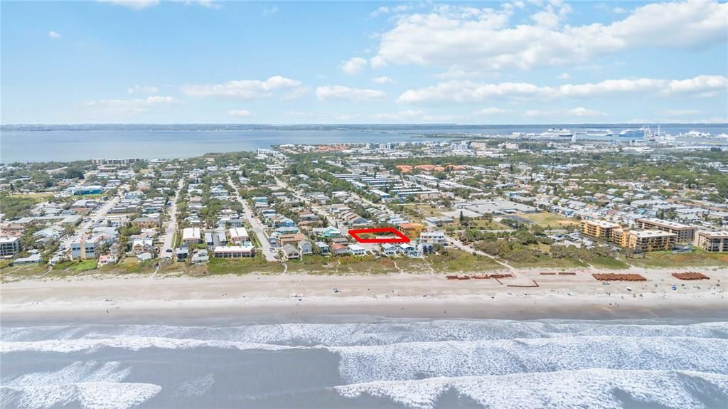 待售: $1,575,000 (0.43 acres)