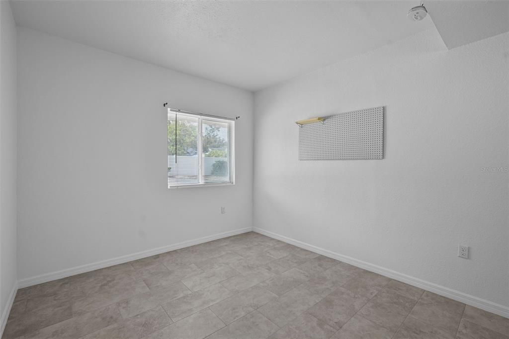 Под контрактом: $1,600 (2 спален, 2 ванн, 977 Квадратных фут)