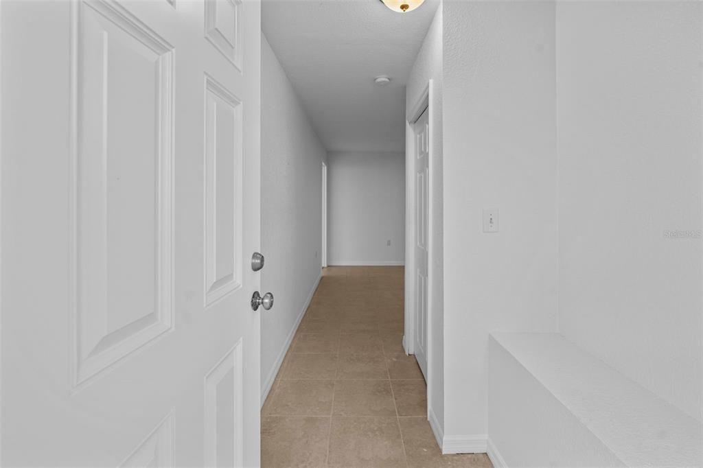 Под контрактом: $1,600 (2 спален, 2 ванн, 977 Квадратных фут)