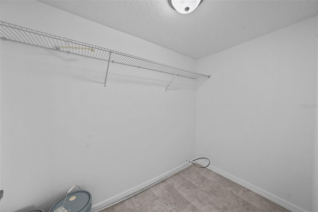 Под контрактом: $1,600 (2 спален, 2 ванн, 977 Квадратных фут)