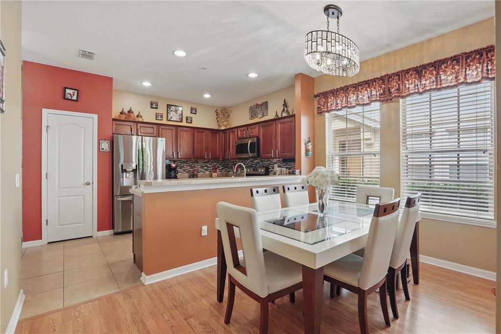 待售: $290,500 (3 贝兹, 2 浴室, 1855 平方英尺)