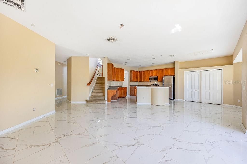 待售: $570,000 (4 贝兹, 3 浴室, 3499 平方英尺)