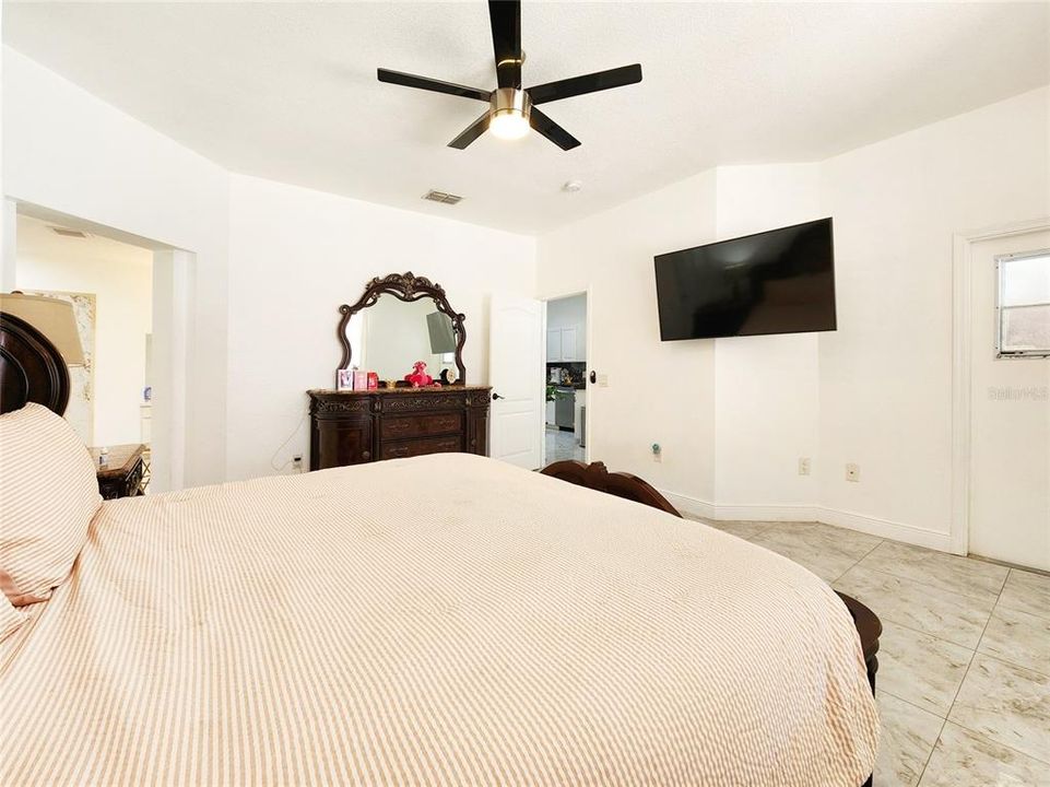 For Sale: $540,000 (4 beds, 3 baths, 2406 Square Feet)