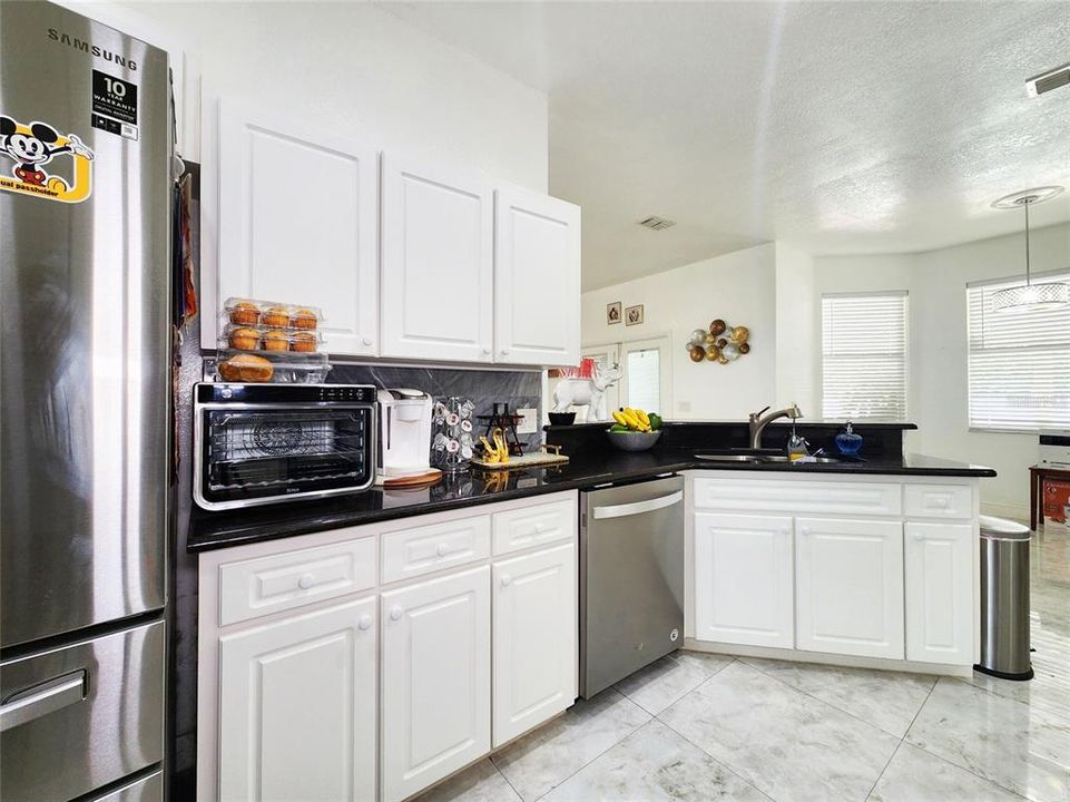 For Sale: $540,000 (4 beds, 3 baths, 2406 Square Feet)