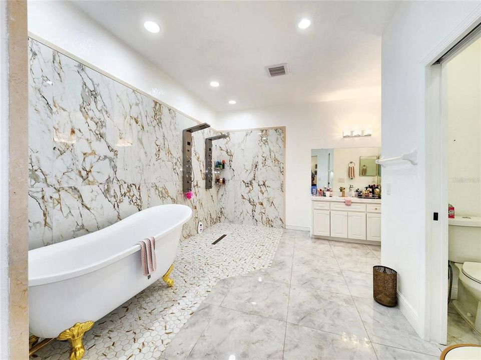 For Sale: $540,000 (4 beds, 3 baths, 2406 Square Feet)