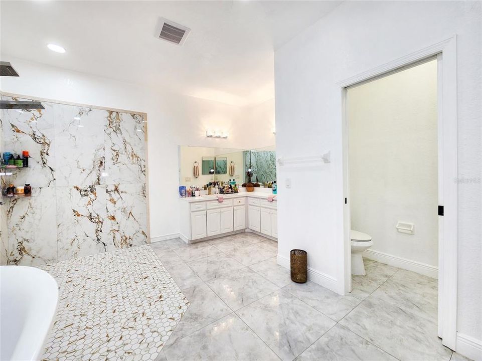 For Sale: $540,000 (4 beds, 3 baths, 2406 Square Feet)