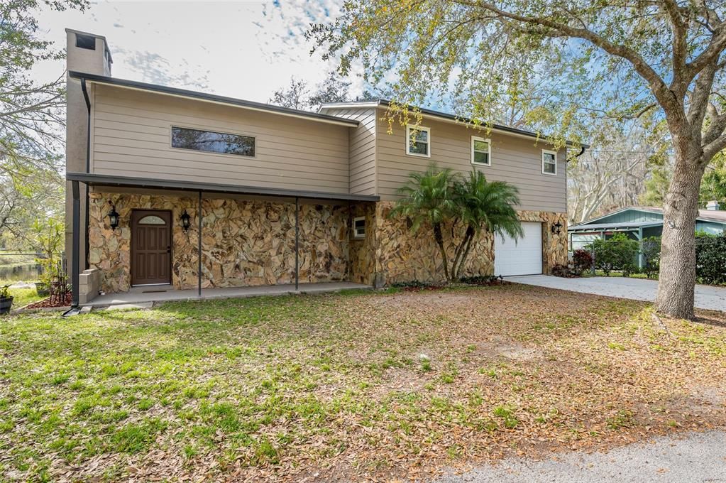 Vendido Recientemente: $409,000 (3 camas, 2 baños, 1920 Pies cuadrados)