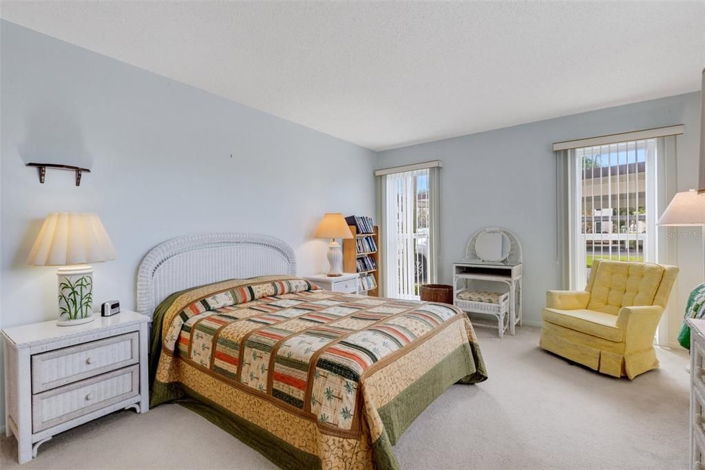 For Sale: $185,000 (2 beds, 2 baths, 1288 Square Feet)