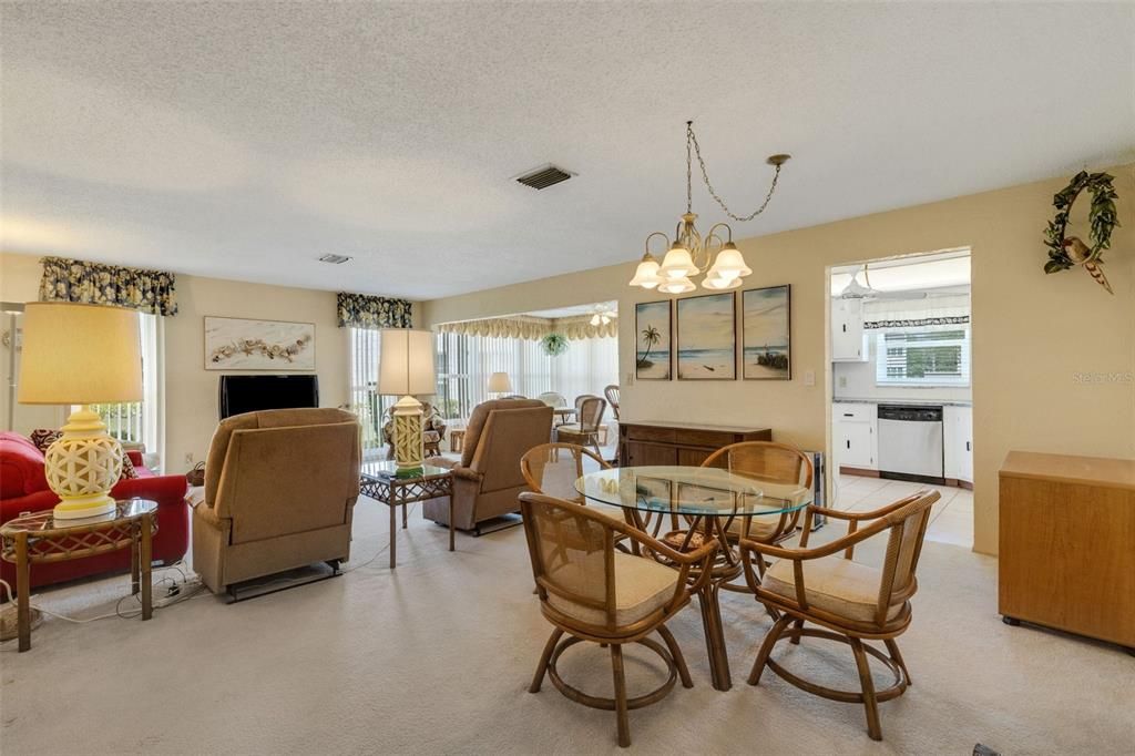 For Sale: $185,000 (2 beds, 2 baths, 1288 Square Feet)