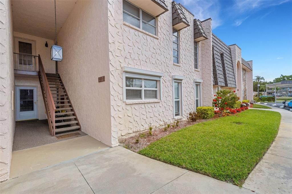 For Sale: $185,000 (2 beds, 2 baths, 1288 Square Feet)