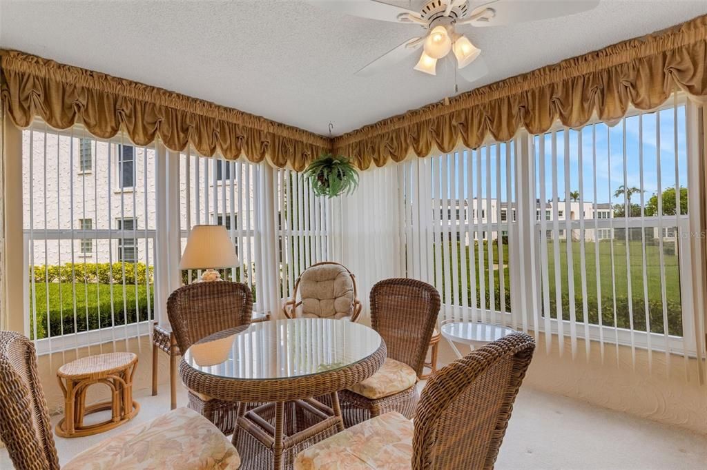 For Sale: $185,000 (2 beds, 2 baths, 1288 Square Feet)