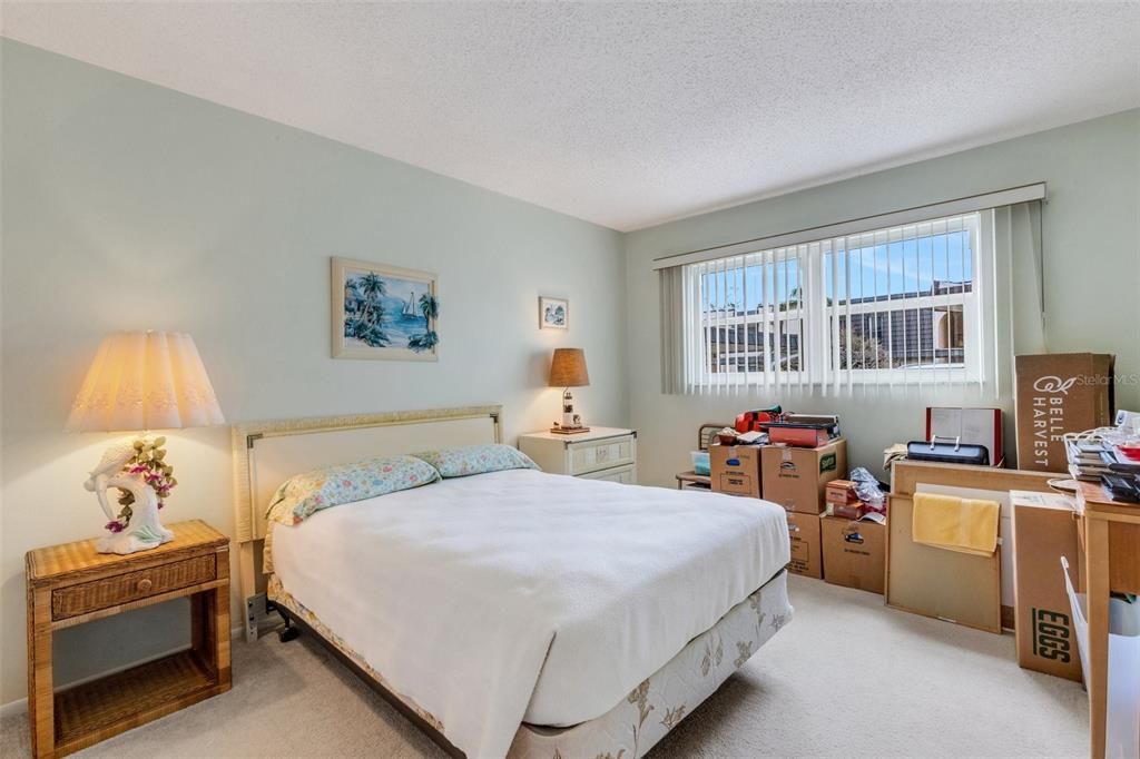 For Sale: $185,000 (2 beds, 2 baths, 1288 Square Feet)