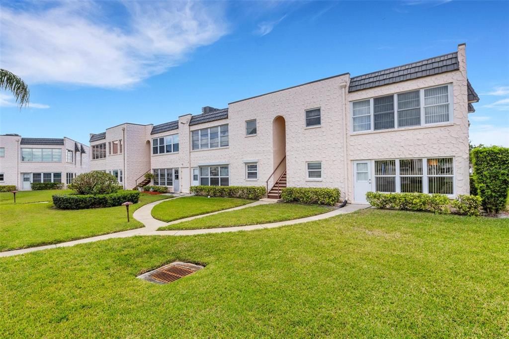 For Sale: $185,000 (2 beds, 2 baths, 1288 Square Feet)