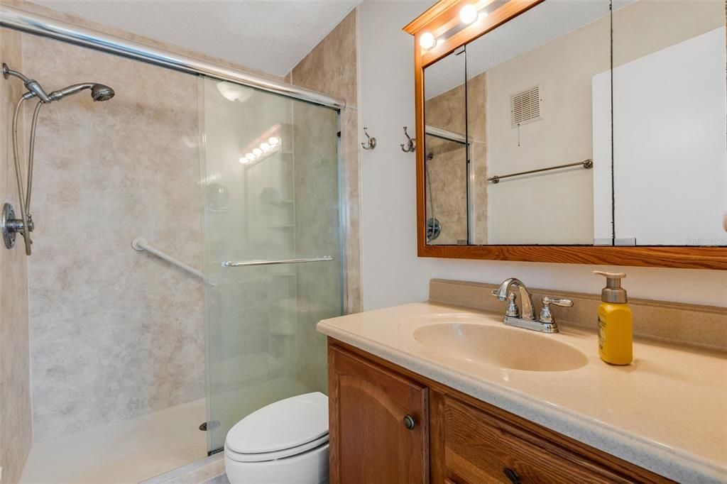 For Sale: $185,000 (2 beds, 2 baths, 1288 Square Feet)