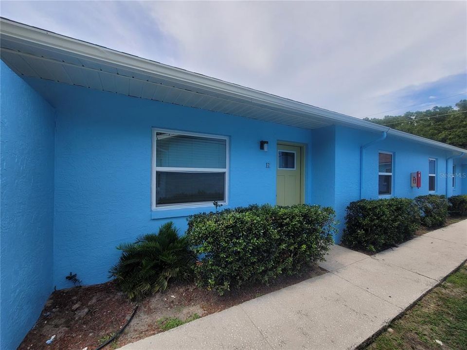 Recently Rented: $1,210 (2 beds, 1 baths, 800 Square Feet)