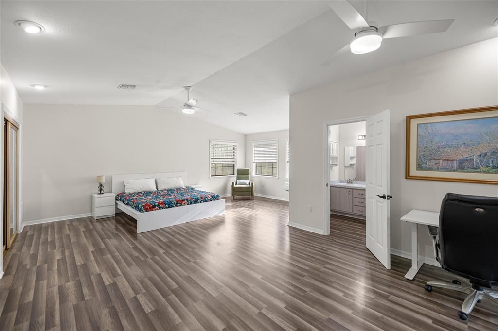 For Sale: $549,000 (4 beds, 3 baths, 2705 Square Feet)