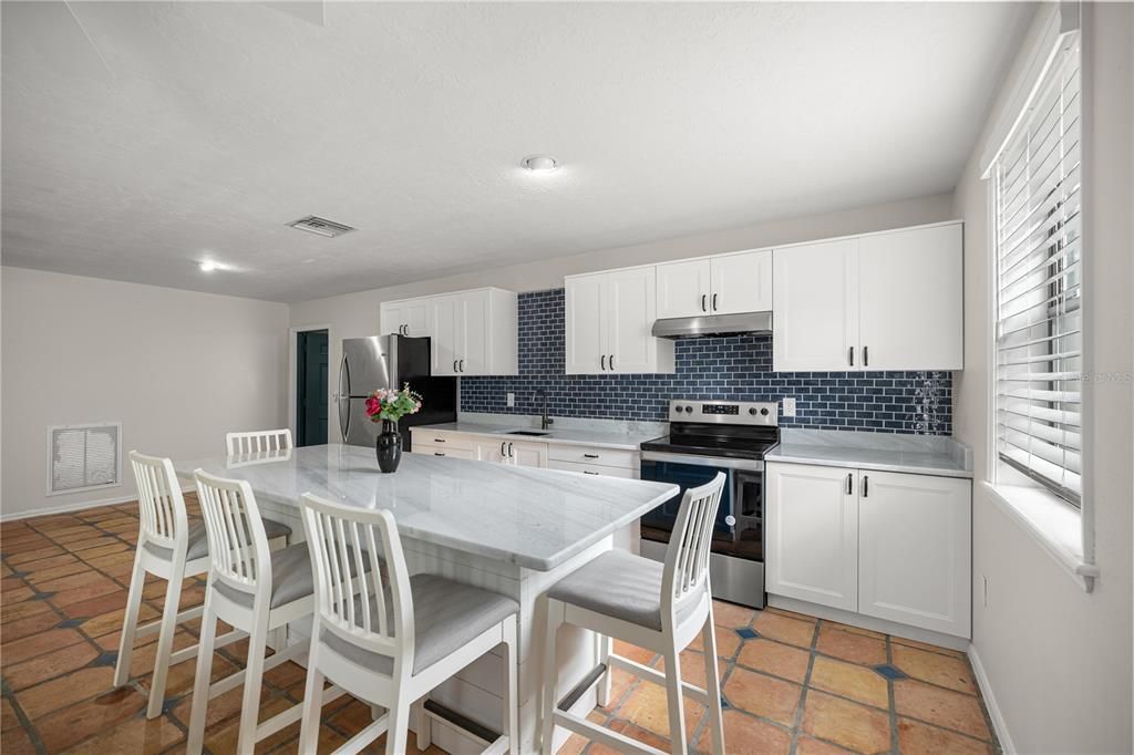 For Sale: $549,000 (4 beds, 3 baths, 2705 Square Feet)