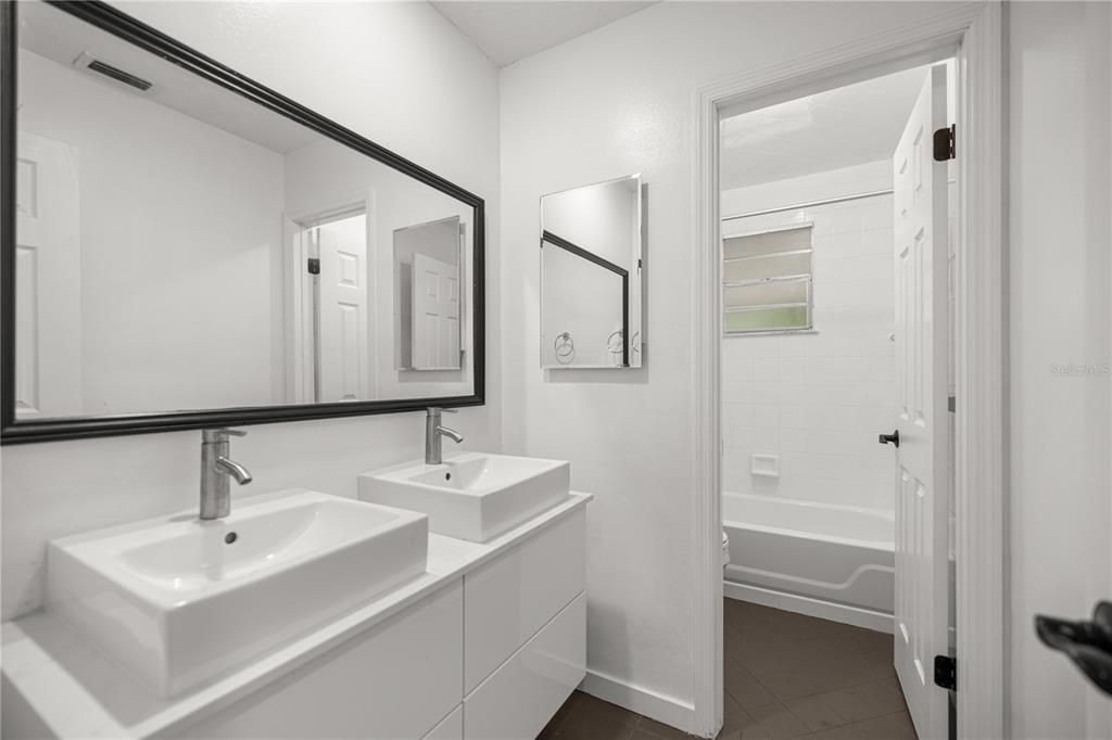 For Sale: $549,000 (4 beds, 3 baths, 2705 Square Feet)