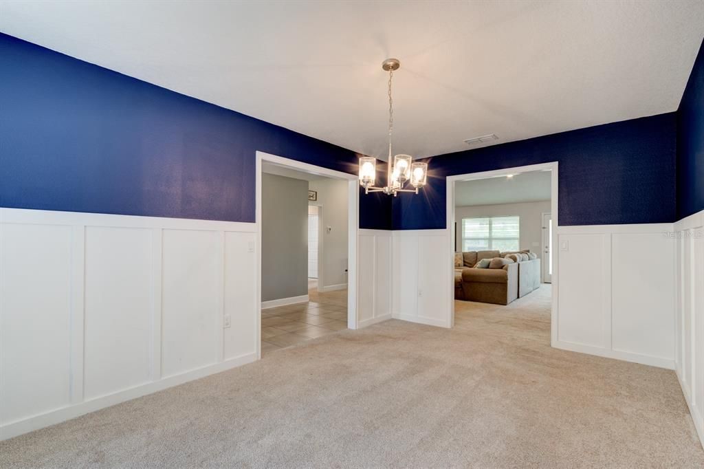 En Venta: $430,000 (4 camas, 3 baños, 2117 Pies cuadrados)