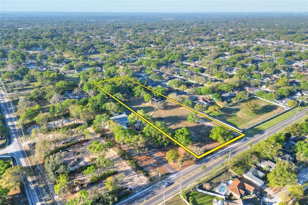 En Venta: $1,000,000 (4.41 acres)