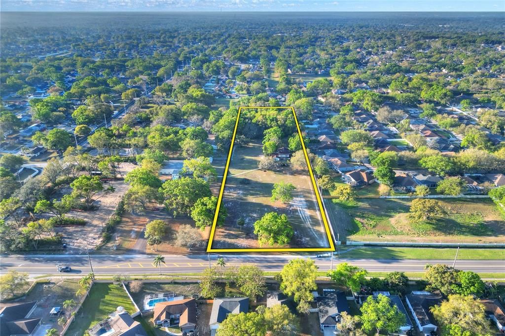 En Venta: $1,000,000 (4.41 acres)