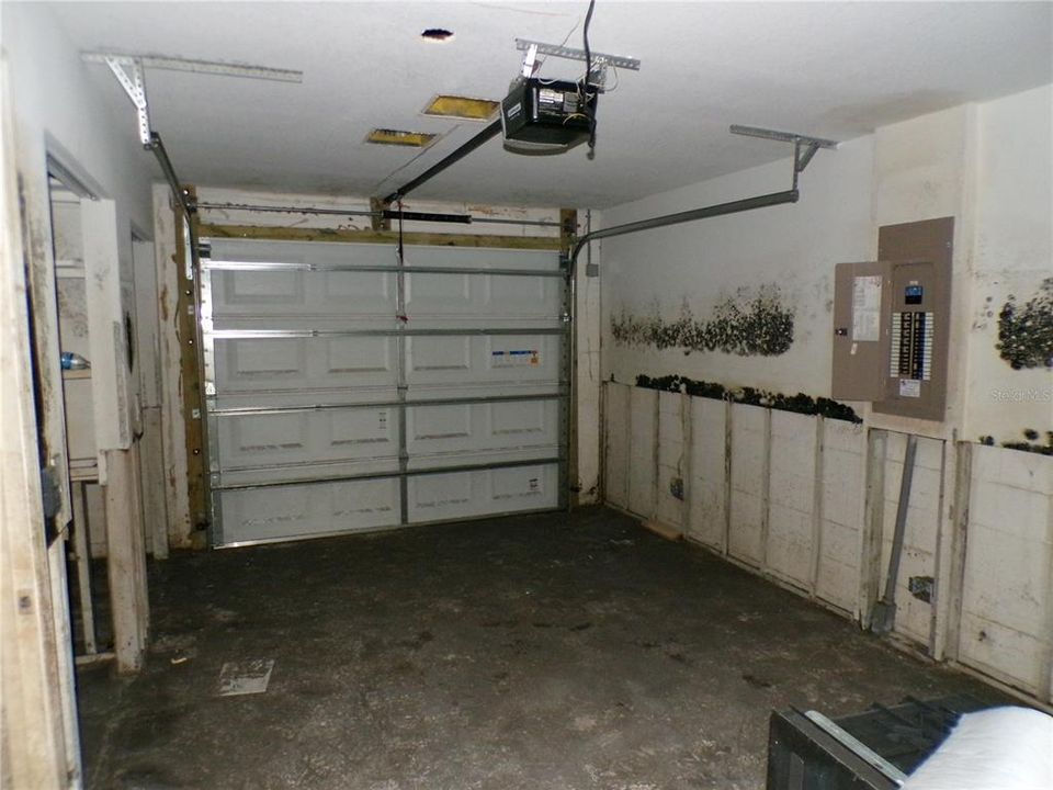 For Sale: $174,900 (2 beds, 2 baths, 1378 Square Feet)