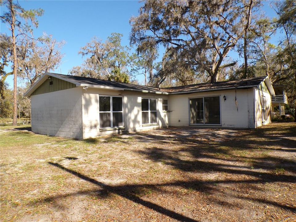 For Sale: $174,900 (2 beds, 2 baths, 1378 Square Feet)