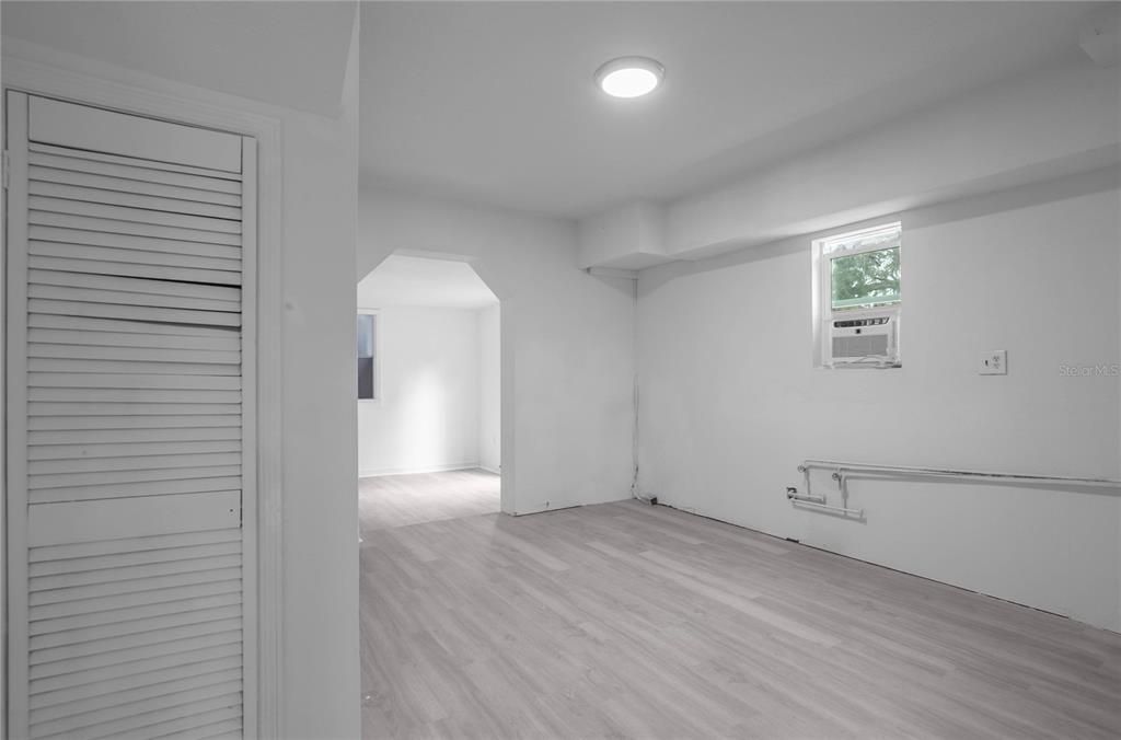 待售: $375,000 (0 贝兹, 0 浴室, 4010 平方英尺)